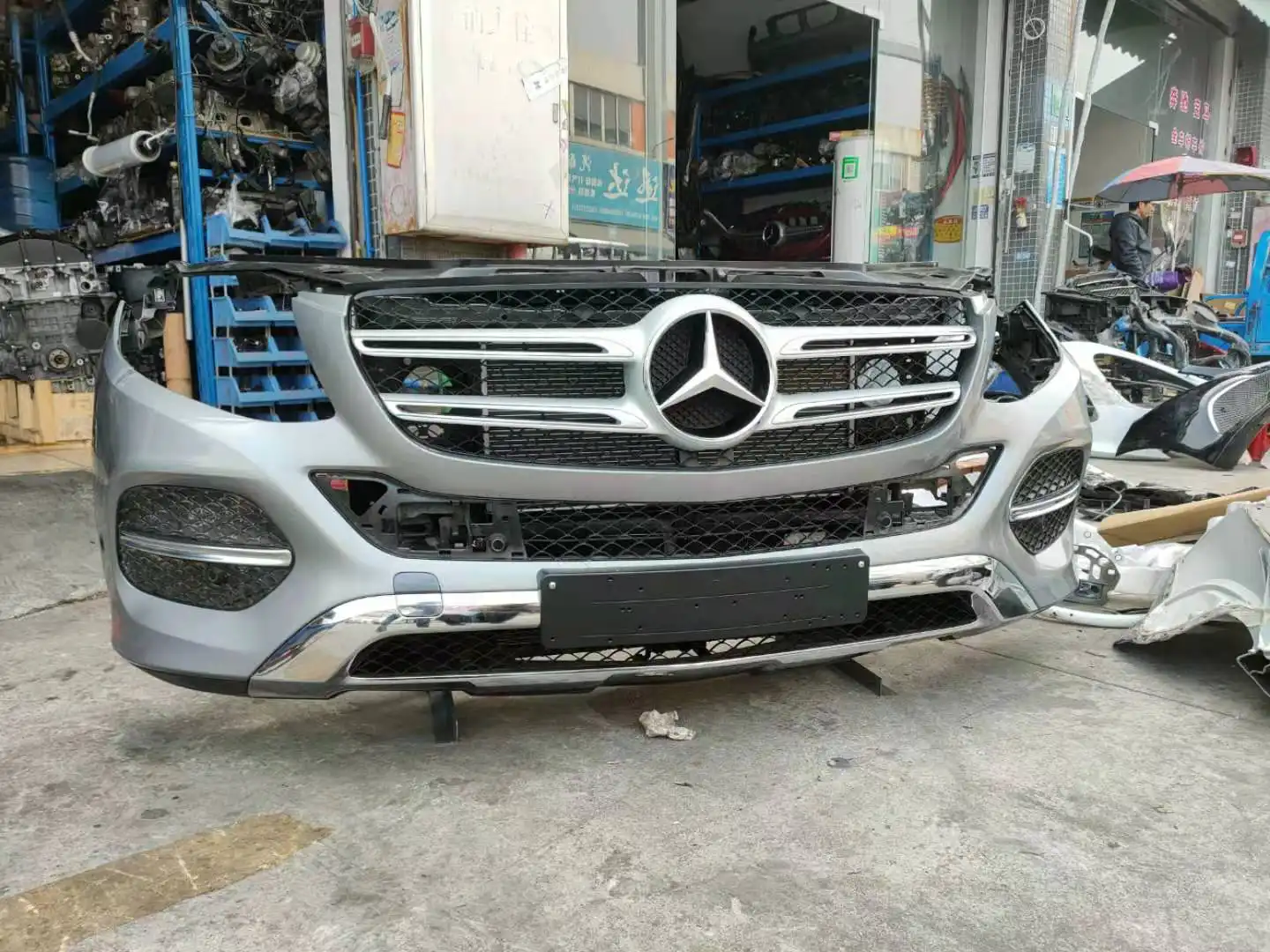 Mercedes Benz W292 GLE nose cut