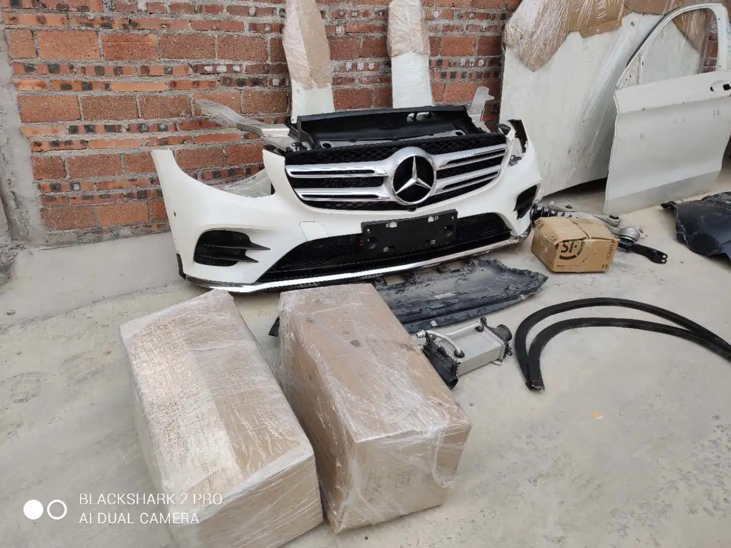 Mercedes Benz W253 GLC nose cut