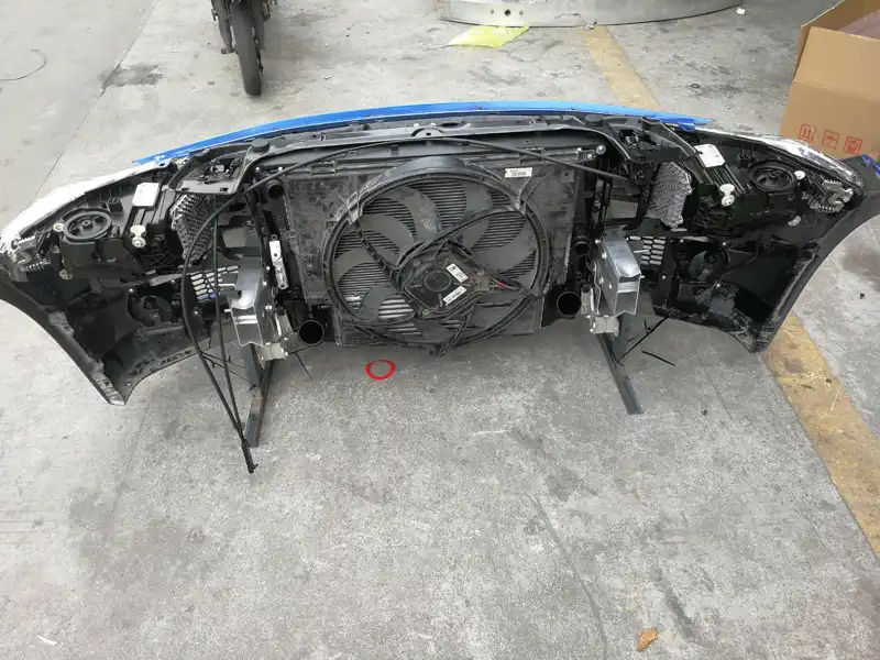 BMW F30 330E nose cut