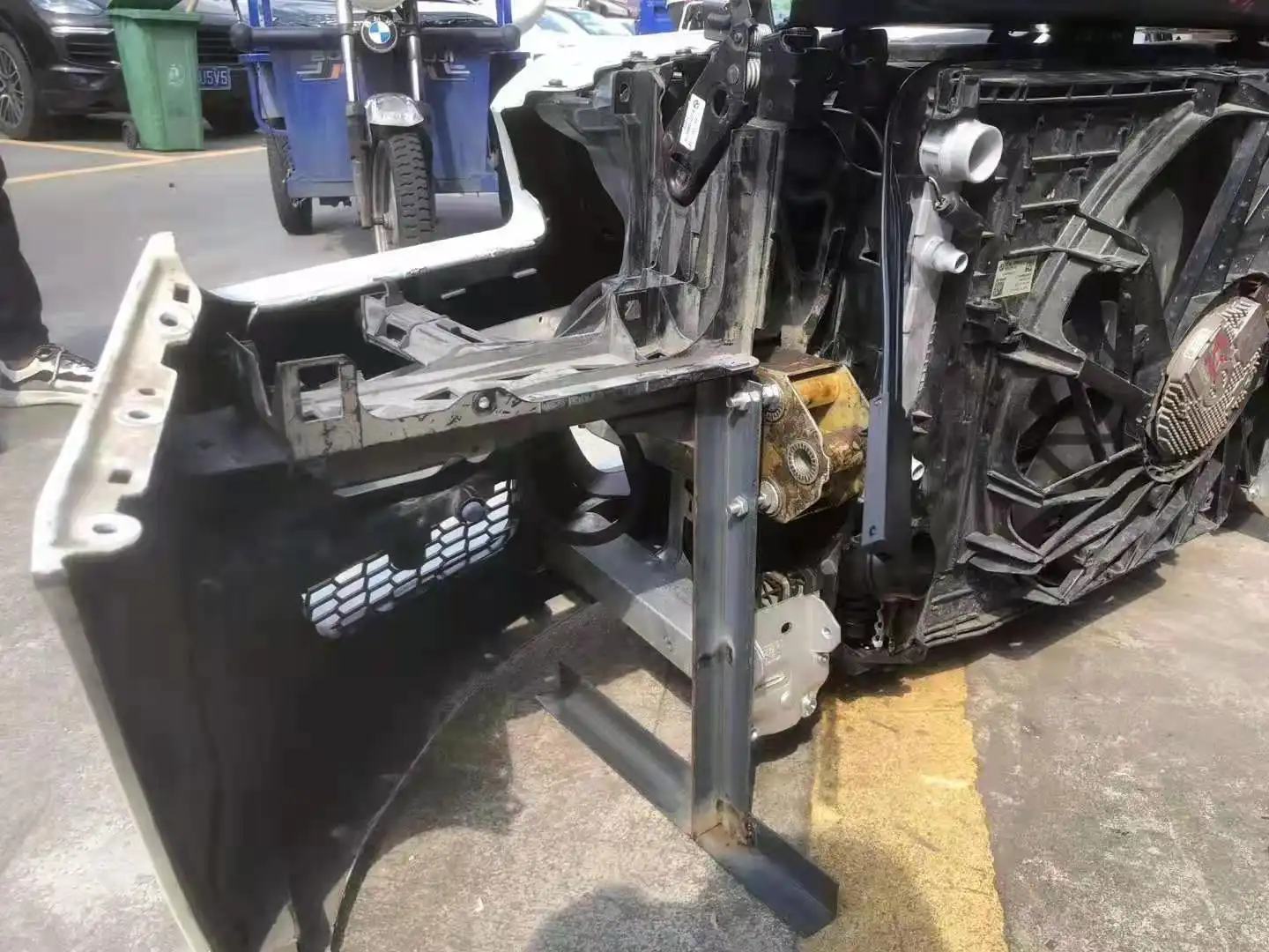 BMW F06 nose cut