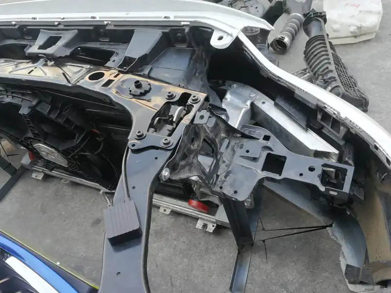 BMW F52 nose cut