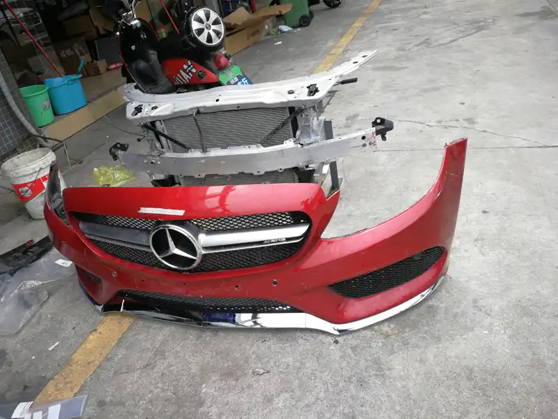 Mercedes Benz w205 nose cut