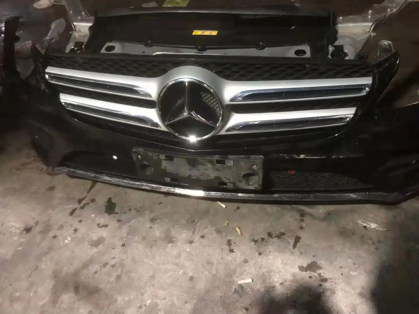 Mercedes Benz W253 GLC nose cut