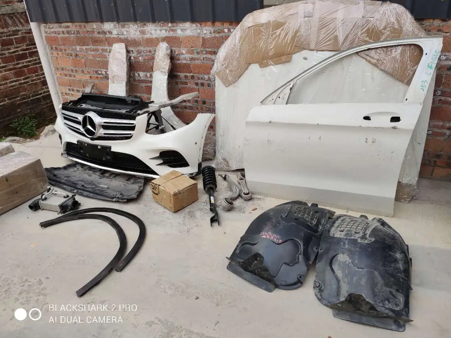 Mercedes Benz W253 GLC nose cut