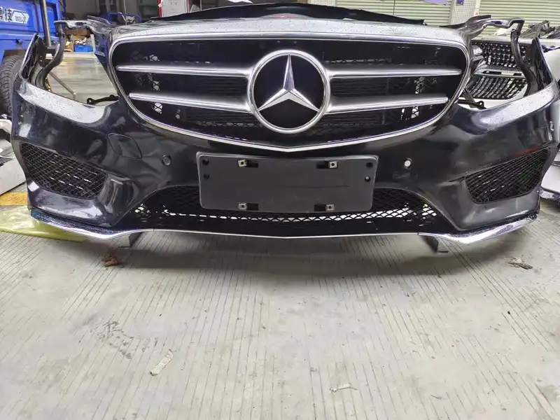 Mercedes Benz W212 new nose cut