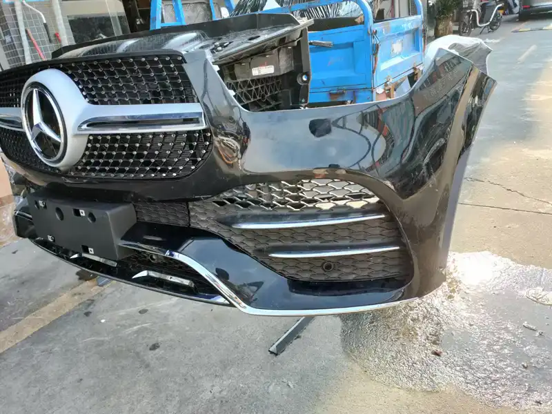 Mercedes Benz W167 nose cut