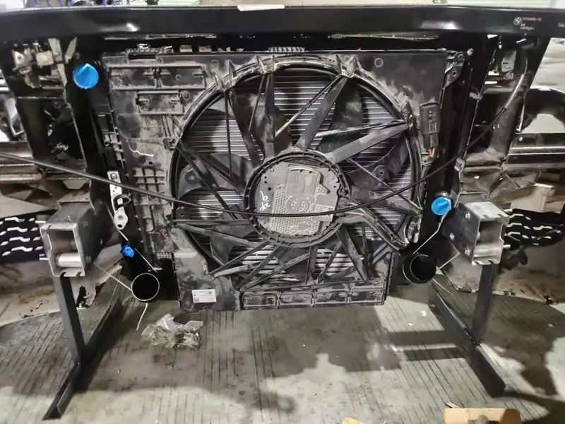 BMW F26 X4 nose cut