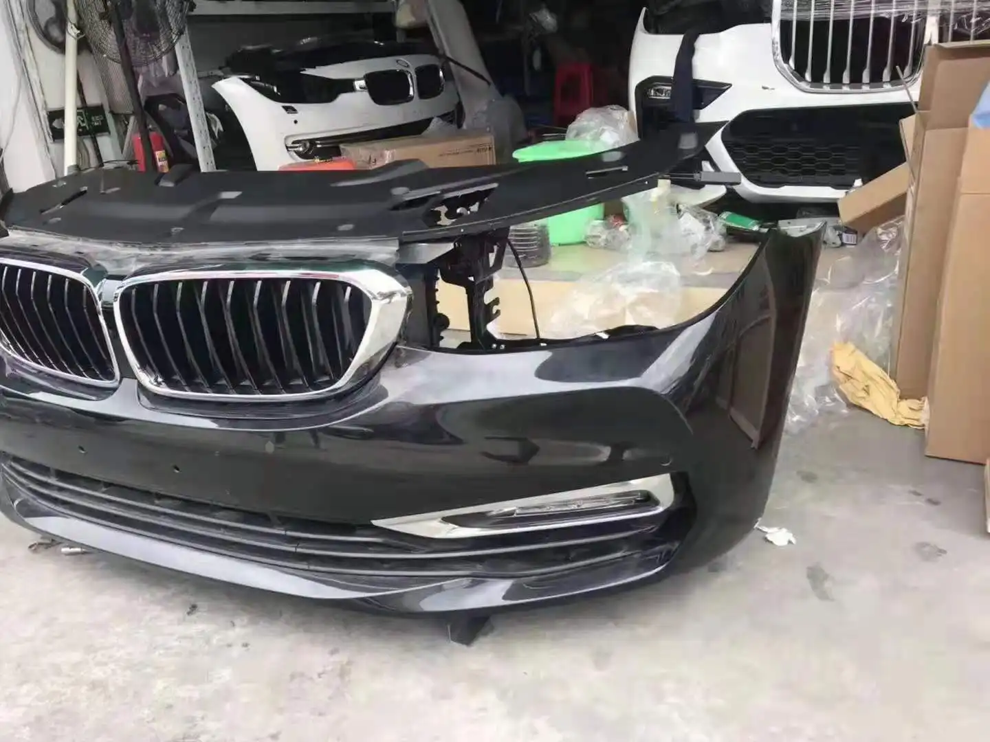 BMW G12 7Series nose cut
