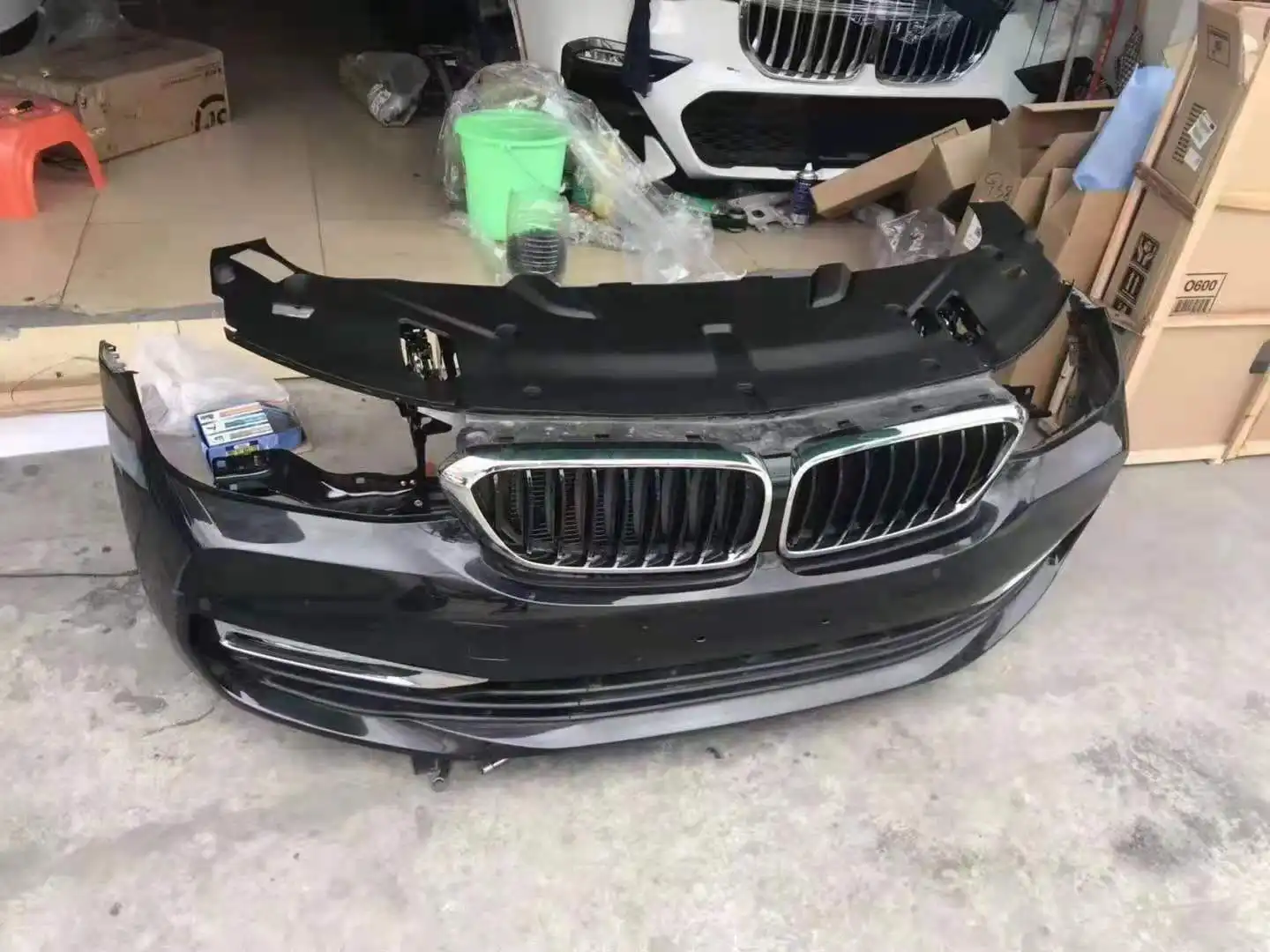 BMW G12 7Series nose cut