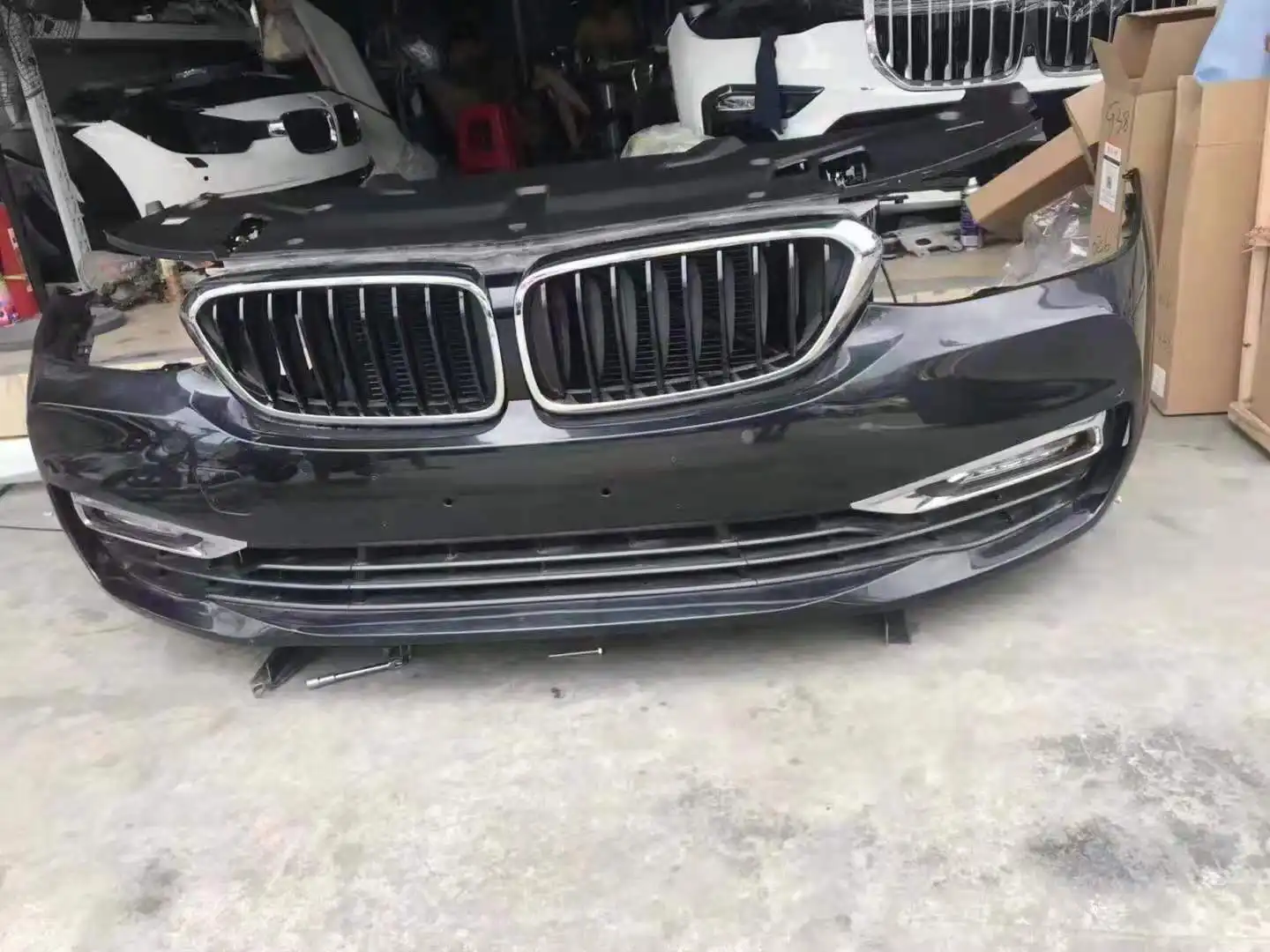 BMW G12 7Series nose cut