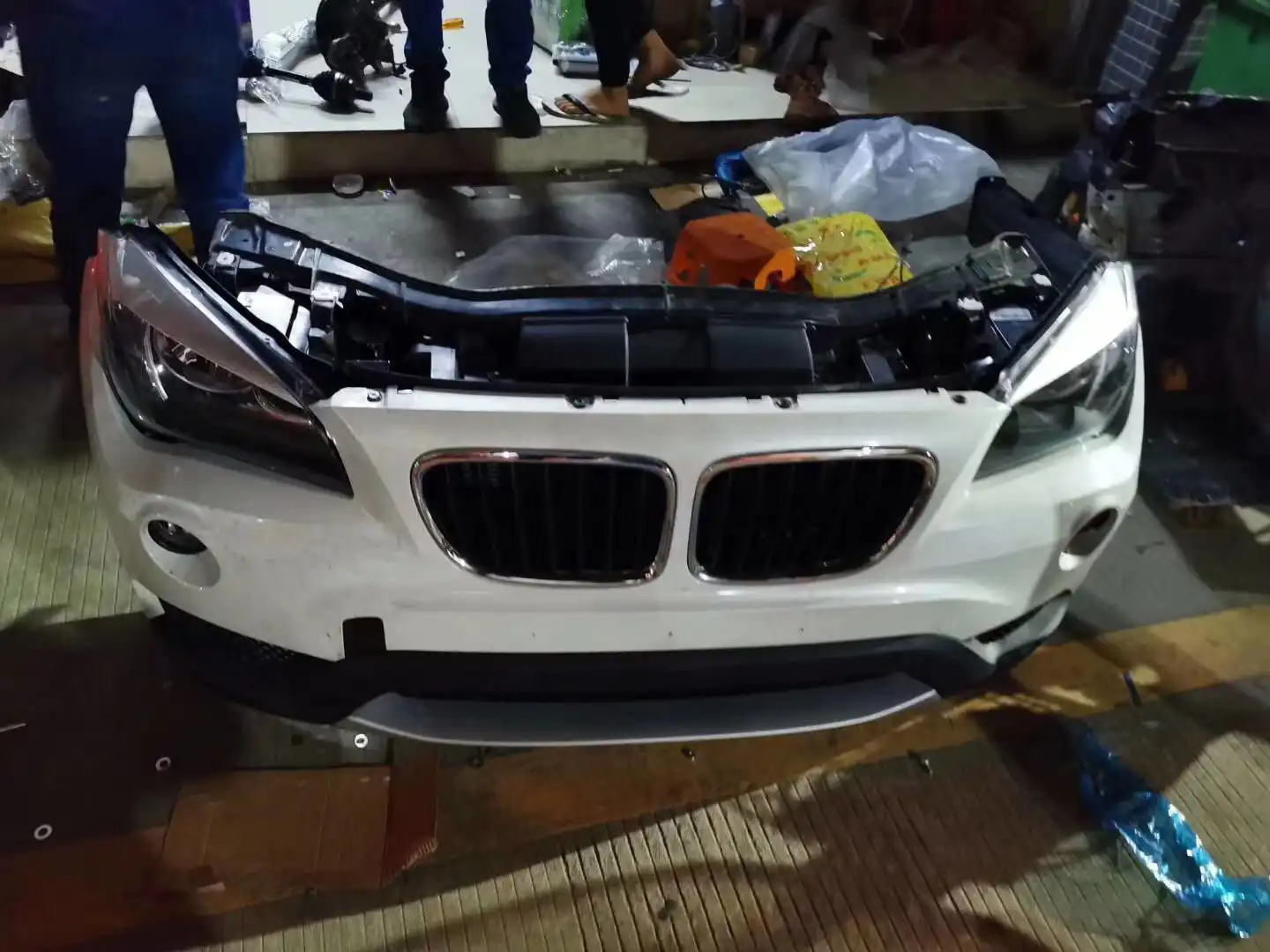BMW E84 X1 nose cut