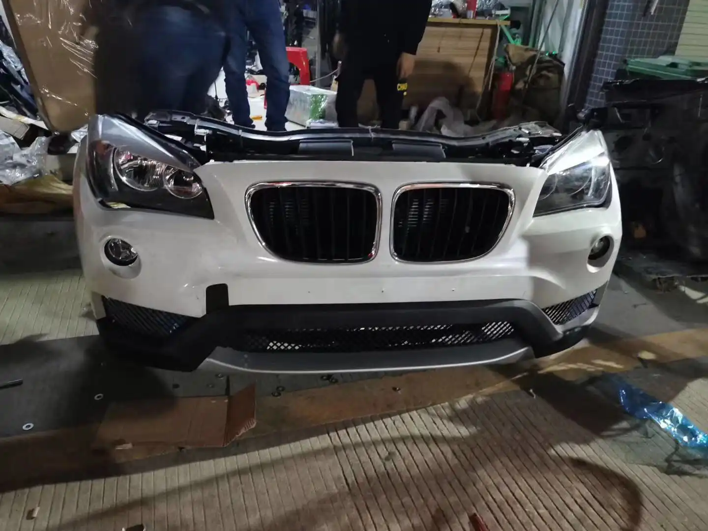 BMW E84 X1 nose cut