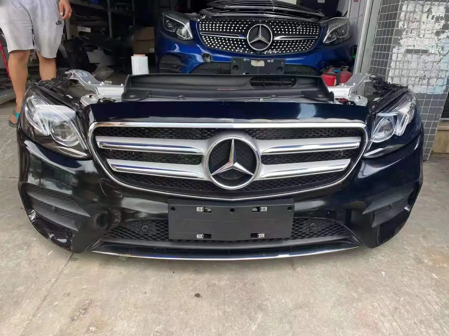 Mercedes Benz W213 sport nose cut