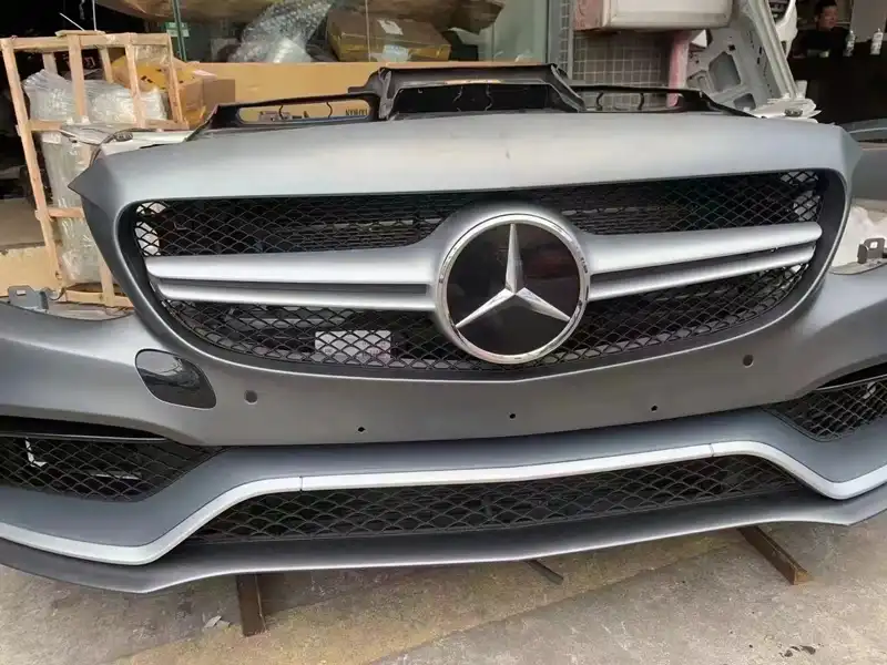 MERCEDES Benz W205 nose cut