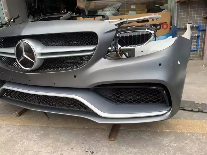 MERCEDES Benz W205 nose cut