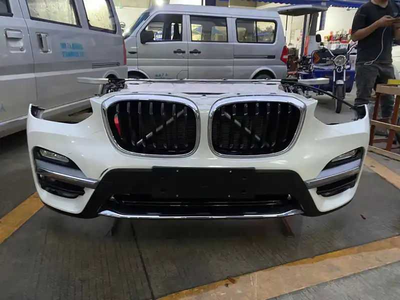 BMW G08 new model nose cut