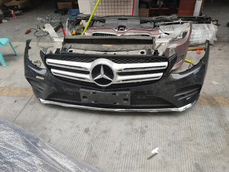 Mercedes Benz W253 nose cut