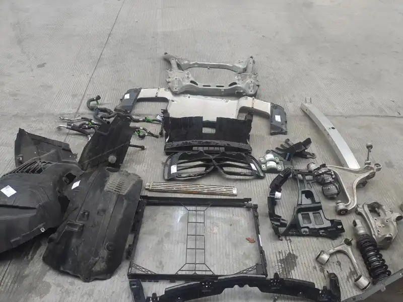 MERCEDES Benz AMG GT 190 chassis parts