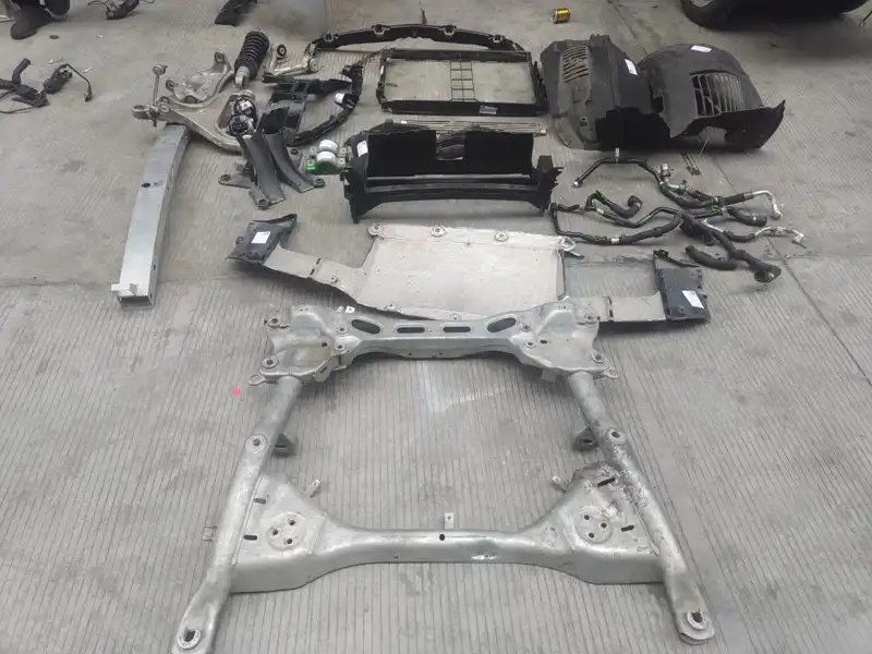 MERCEDES Benz AMG GT 190 chassis parts