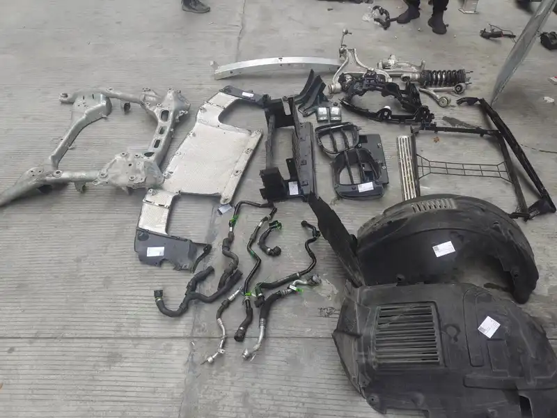 MERCEDES Benz AMG GT 190 chassis parts