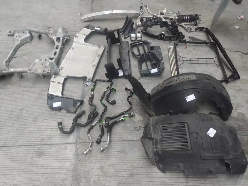 MERCEDES Benz AMG GT 190 chassis parts