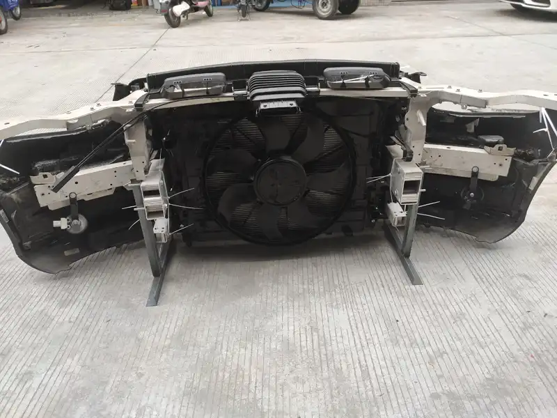 MERCEDES Benz AMG c43 W253 nose cut