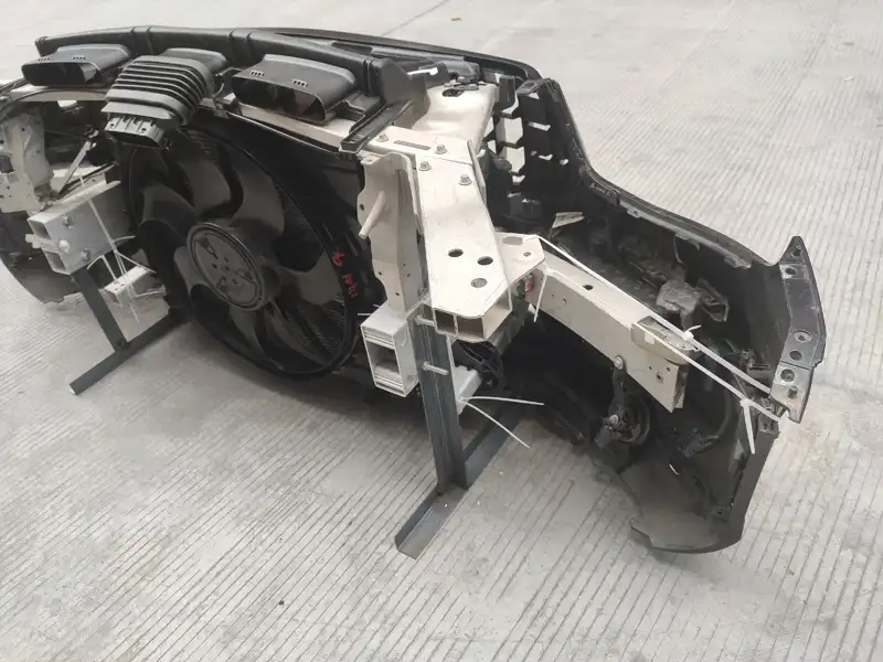 MERCEDES Benz AMG c43 W253 nose cut