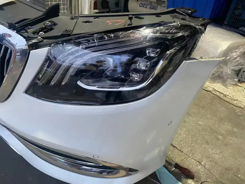 MERCEDES Benz S Class S560 nose cut