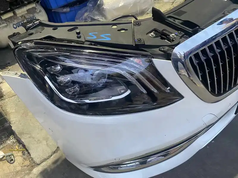 MERCEDES Benz S Class S560 nose cut