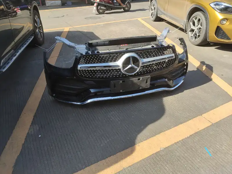 MERCEDES Benz W253 nose cut 1