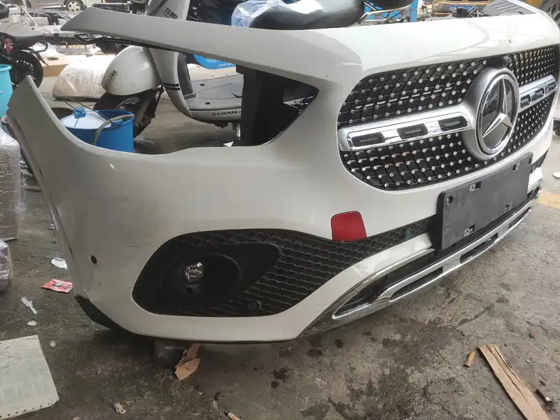  MERCEDES Benz W247 GLA USA type nose cut