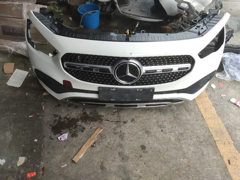  MERCEDES Benz W247 GLA USA type nose cut