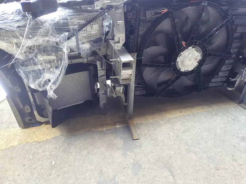 290688 Mercedes Benz AMG GT 63 4MATIC 2019 nose cut