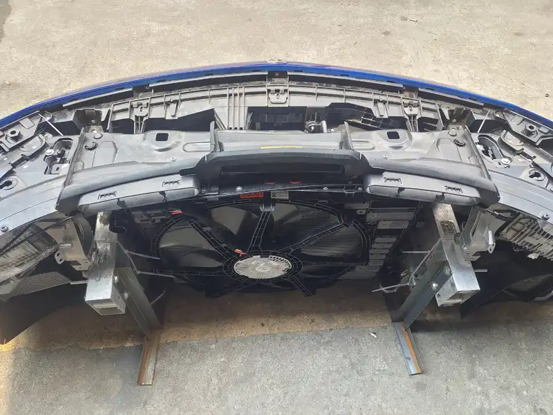 290688 Mercedes Benz AMG GT 63 4MATIC 2019 nose cut