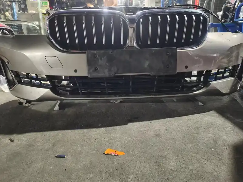 BMW G38 2022 525LCI nose cut
