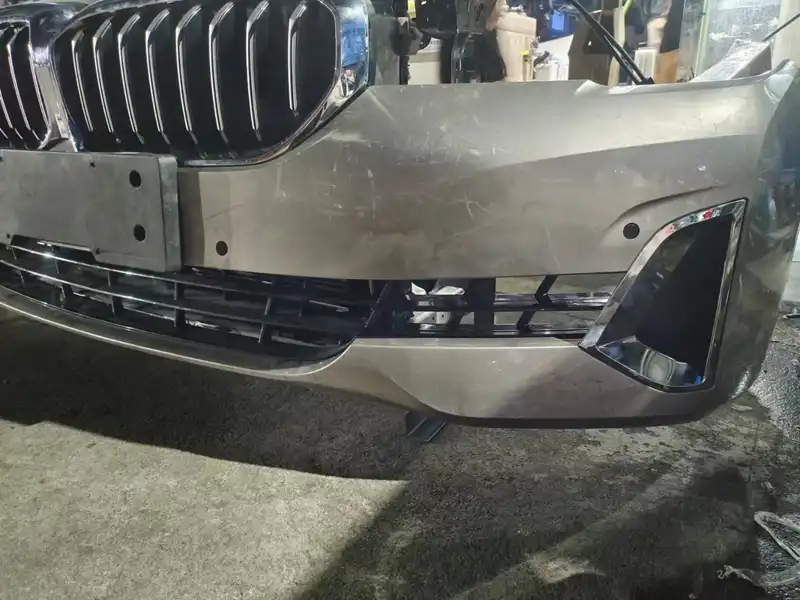BMW G38 2022 525LCI nose cut