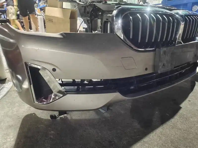 BMW G38 2022 525LCI nose cut
