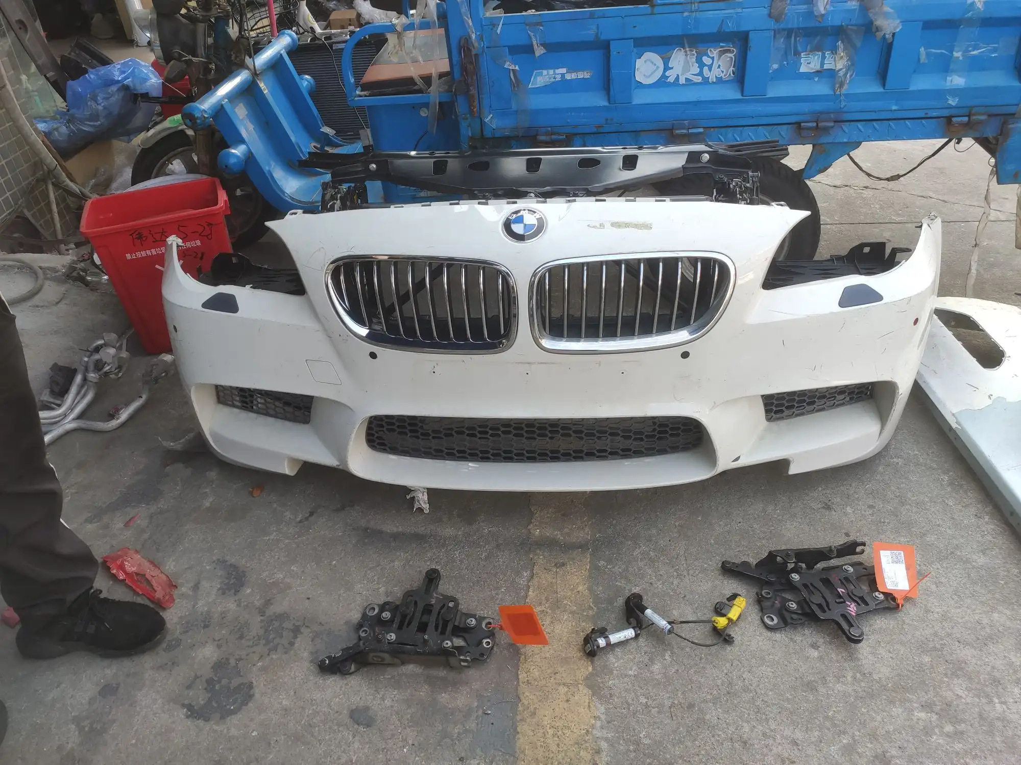 BMW F10 M5 nose cut