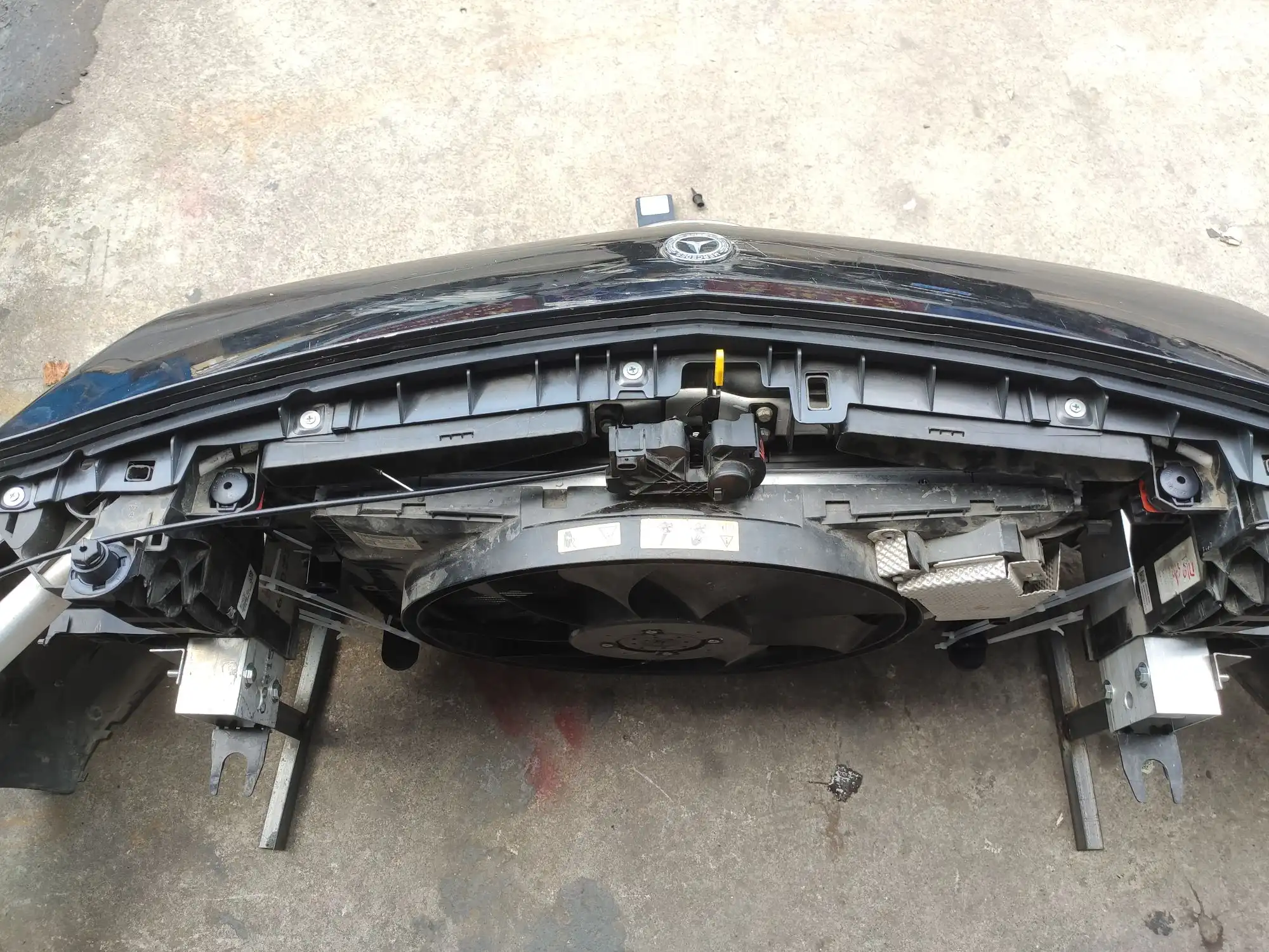 MERCEDES Benz W176 AMG A45 nose cut