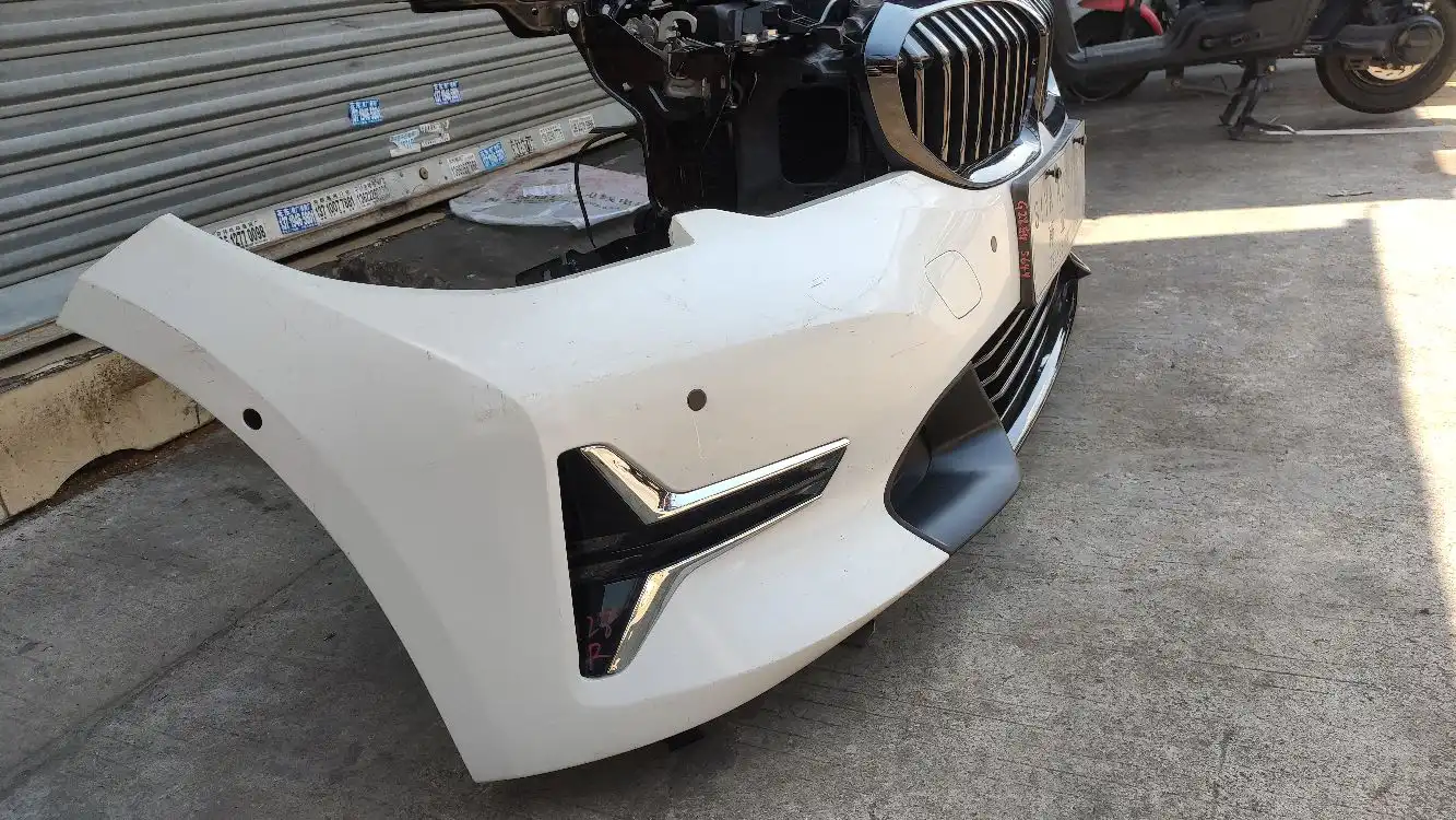 BMW g20 G28 nose cut
