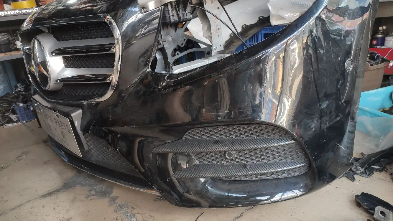MERCEDES Benz w213 nose cut