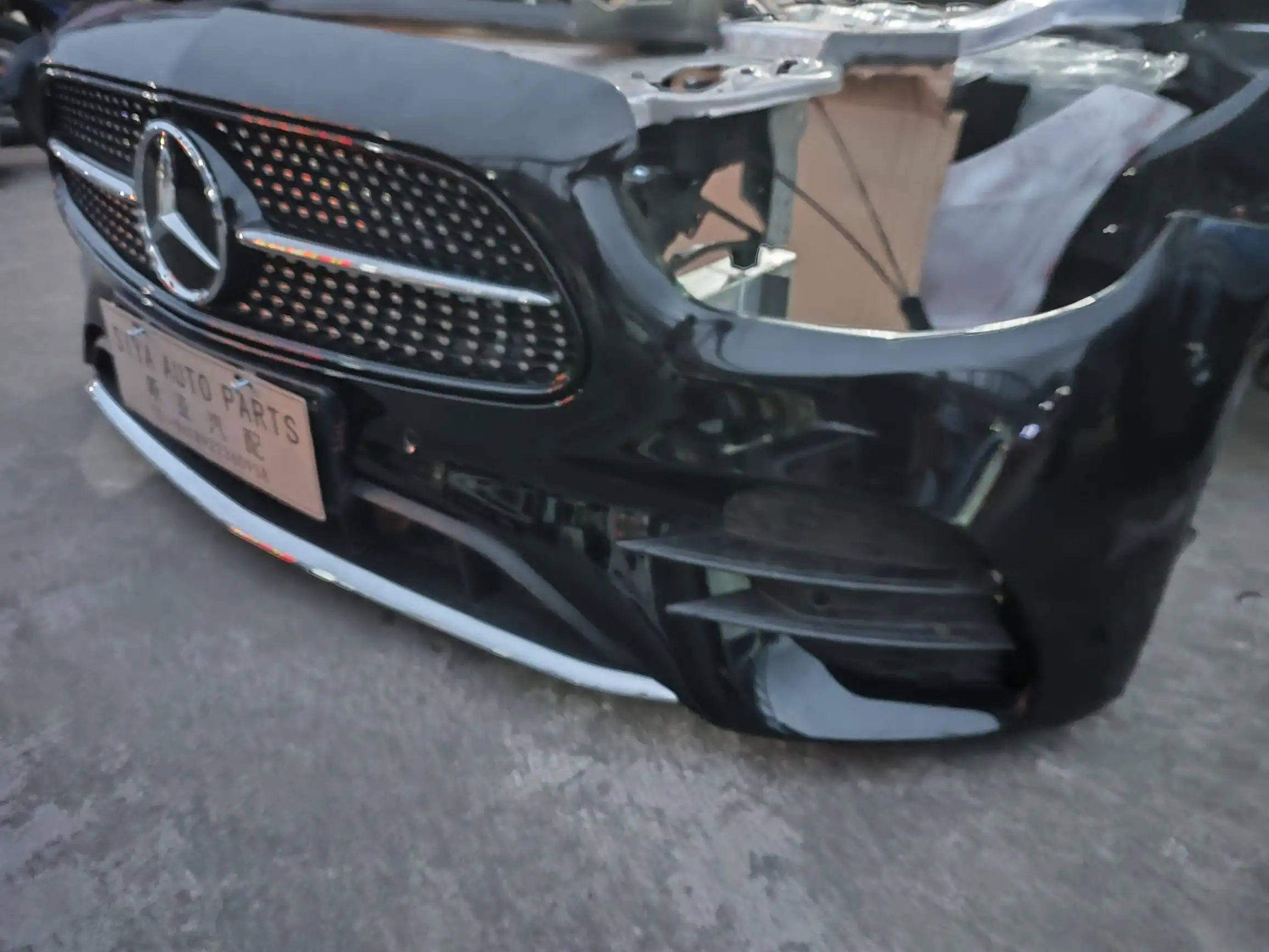 Mercedes benz W213 new model sport nose cut