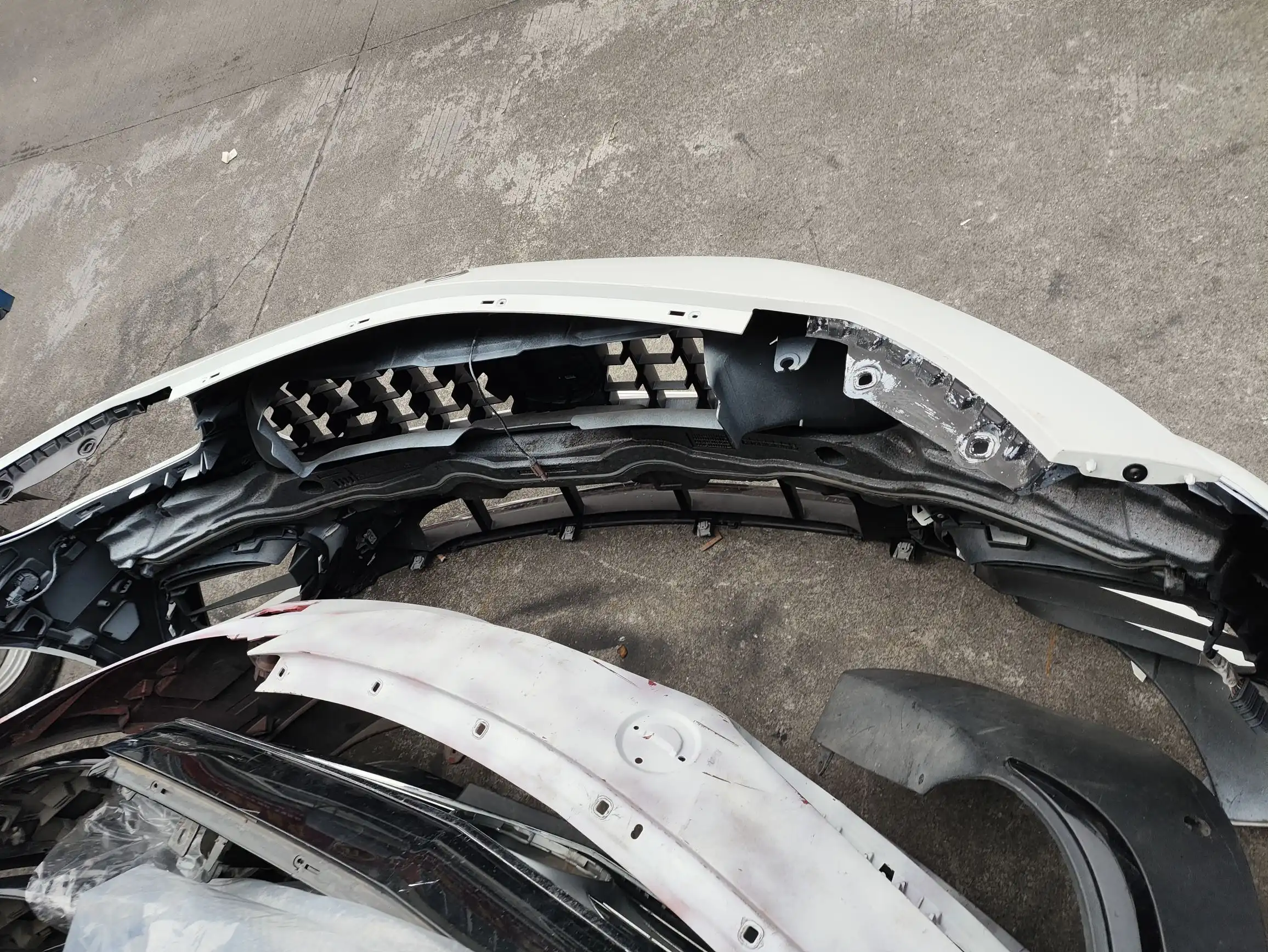 Mercedes benz W213 AMG E63 BUMPER complete