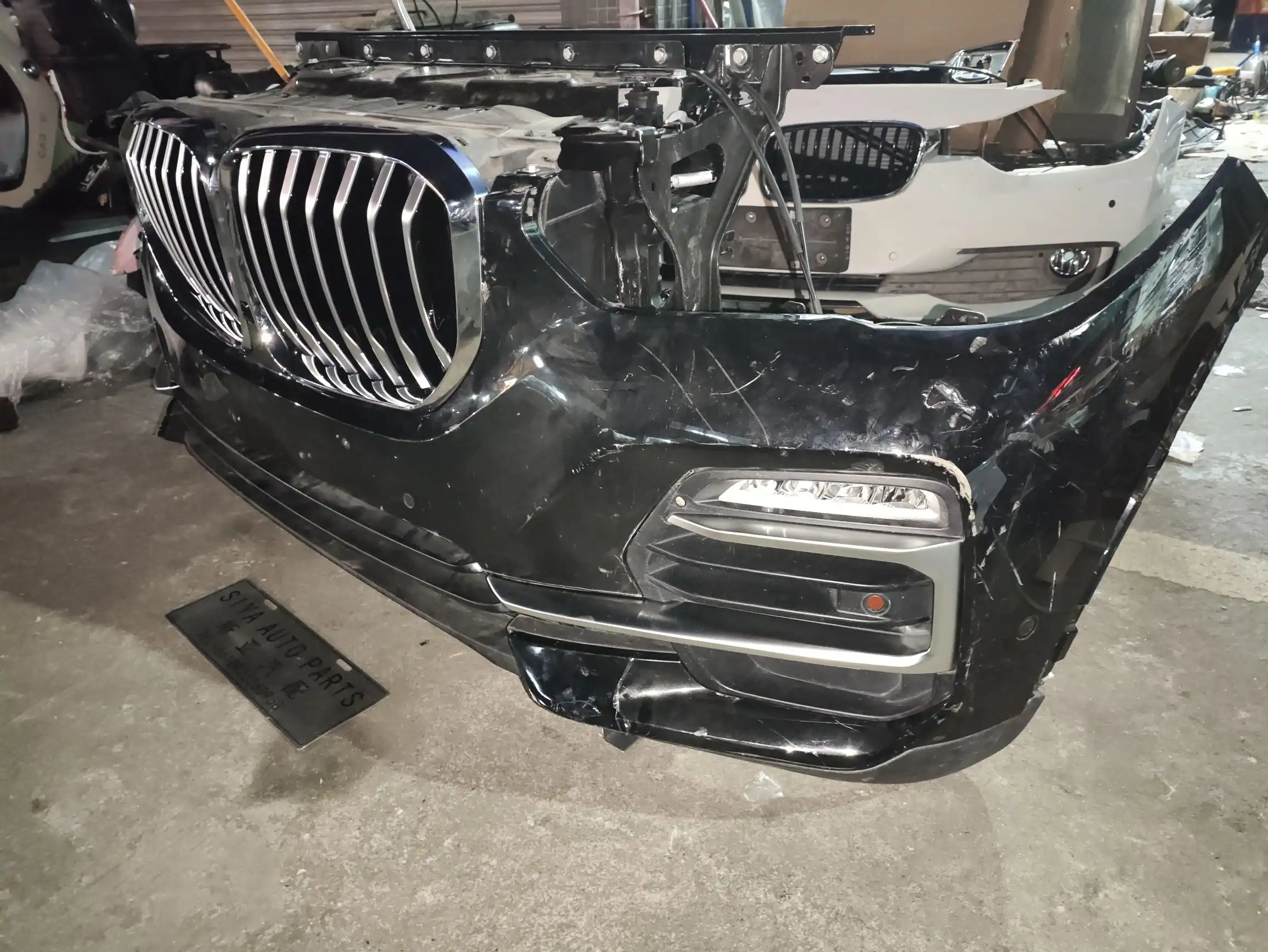 BMW G05 nose cut
