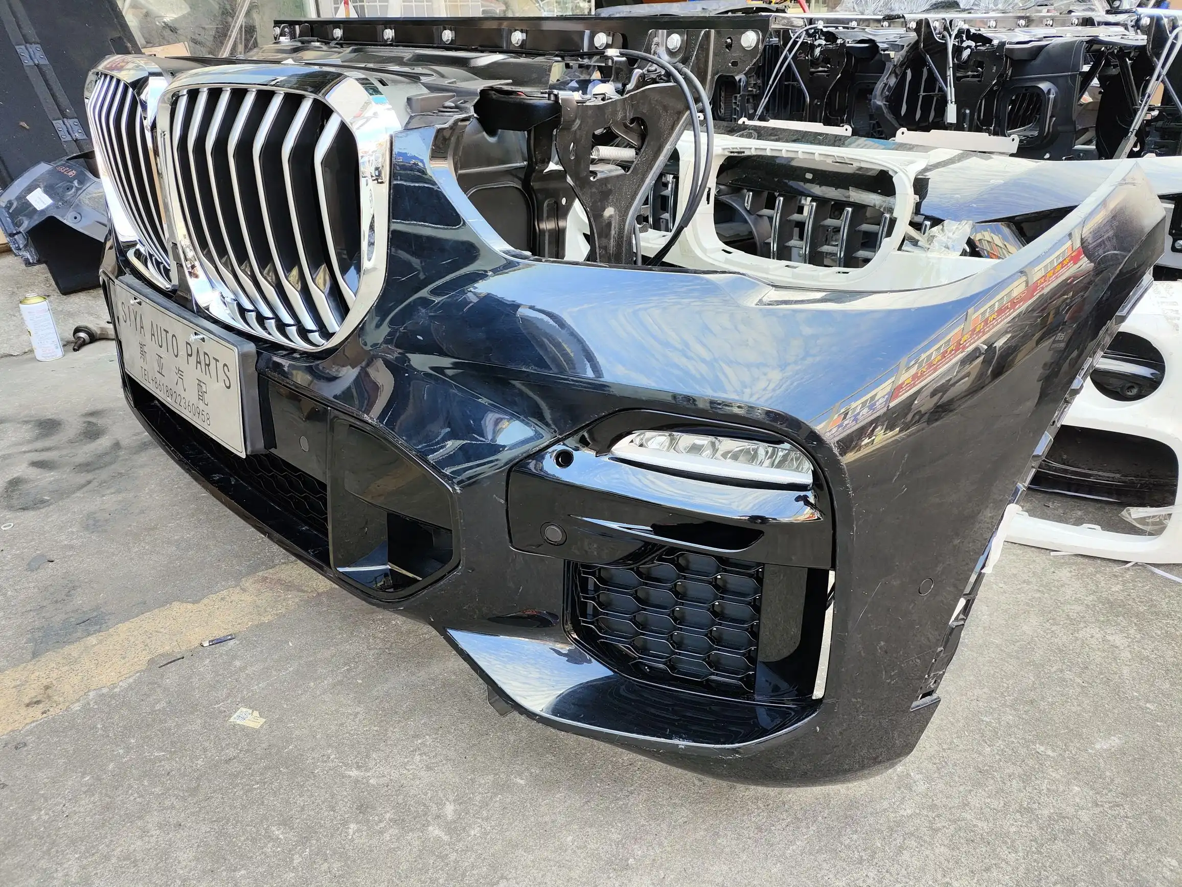 BMW G05 nose cut