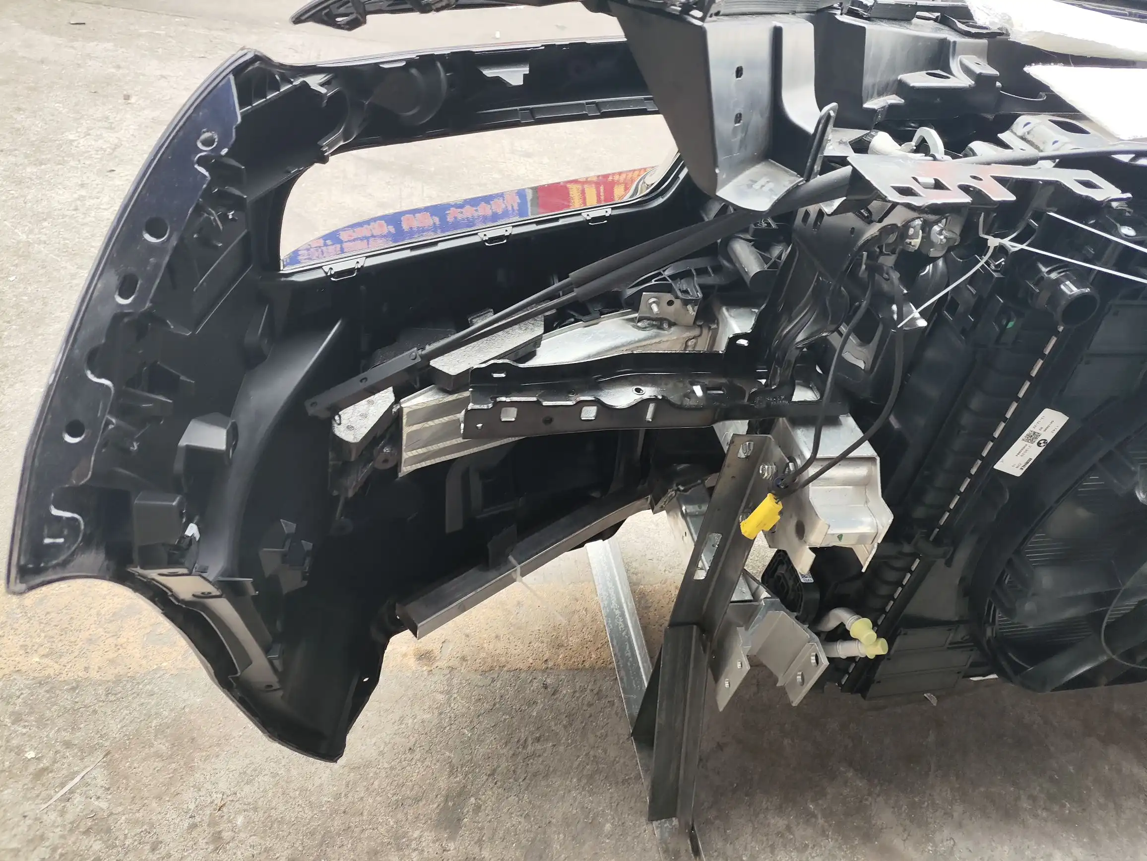 BMW 2023 7 series G70 nose cut