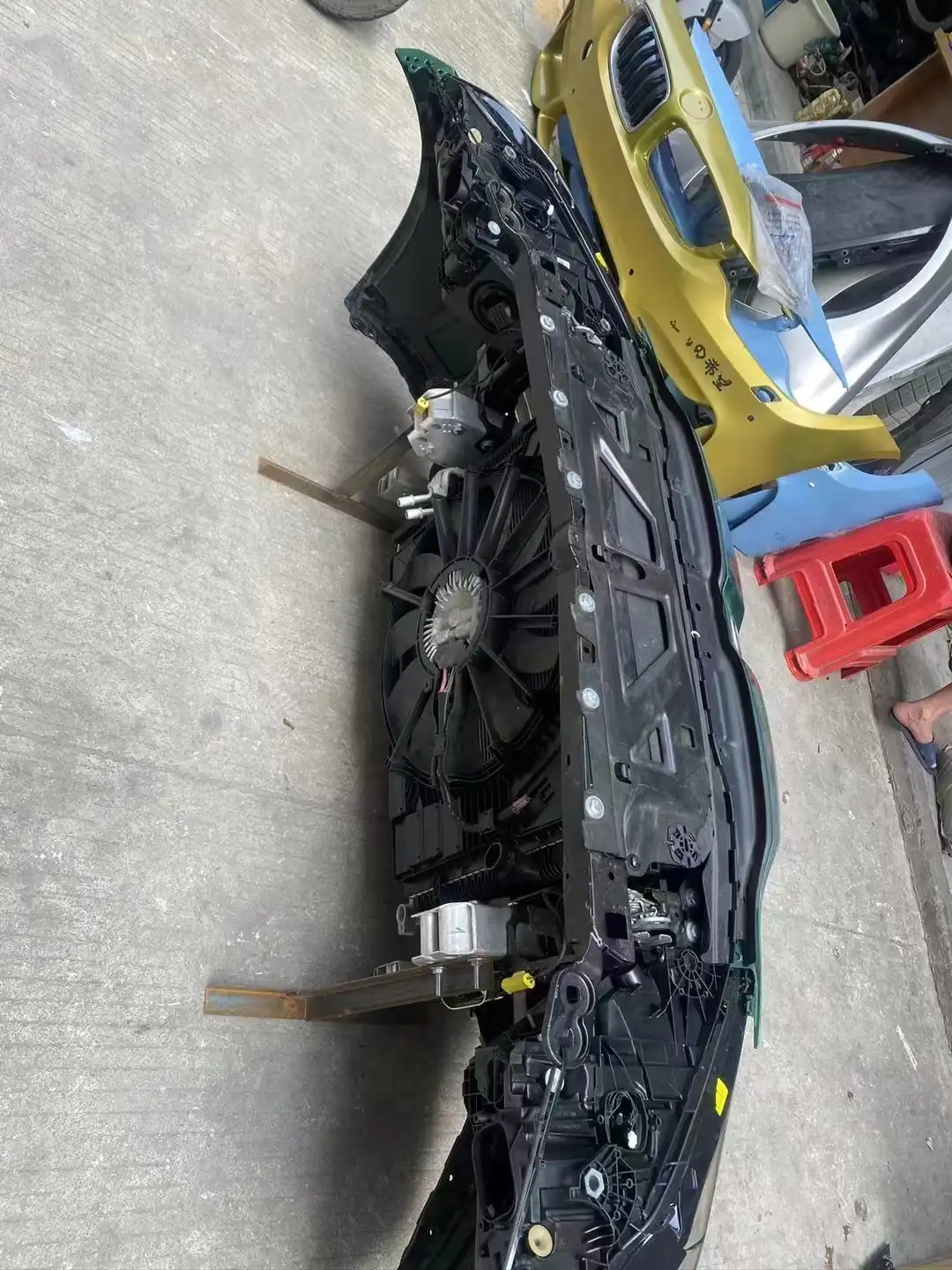 BMW G82 M4 nose cut