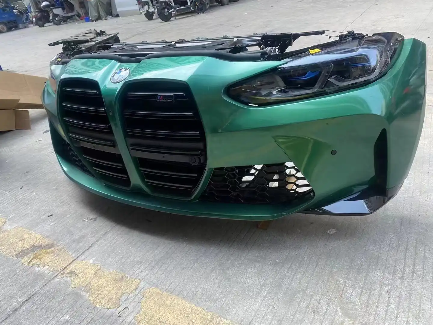 BMW G82 M4 nose cut