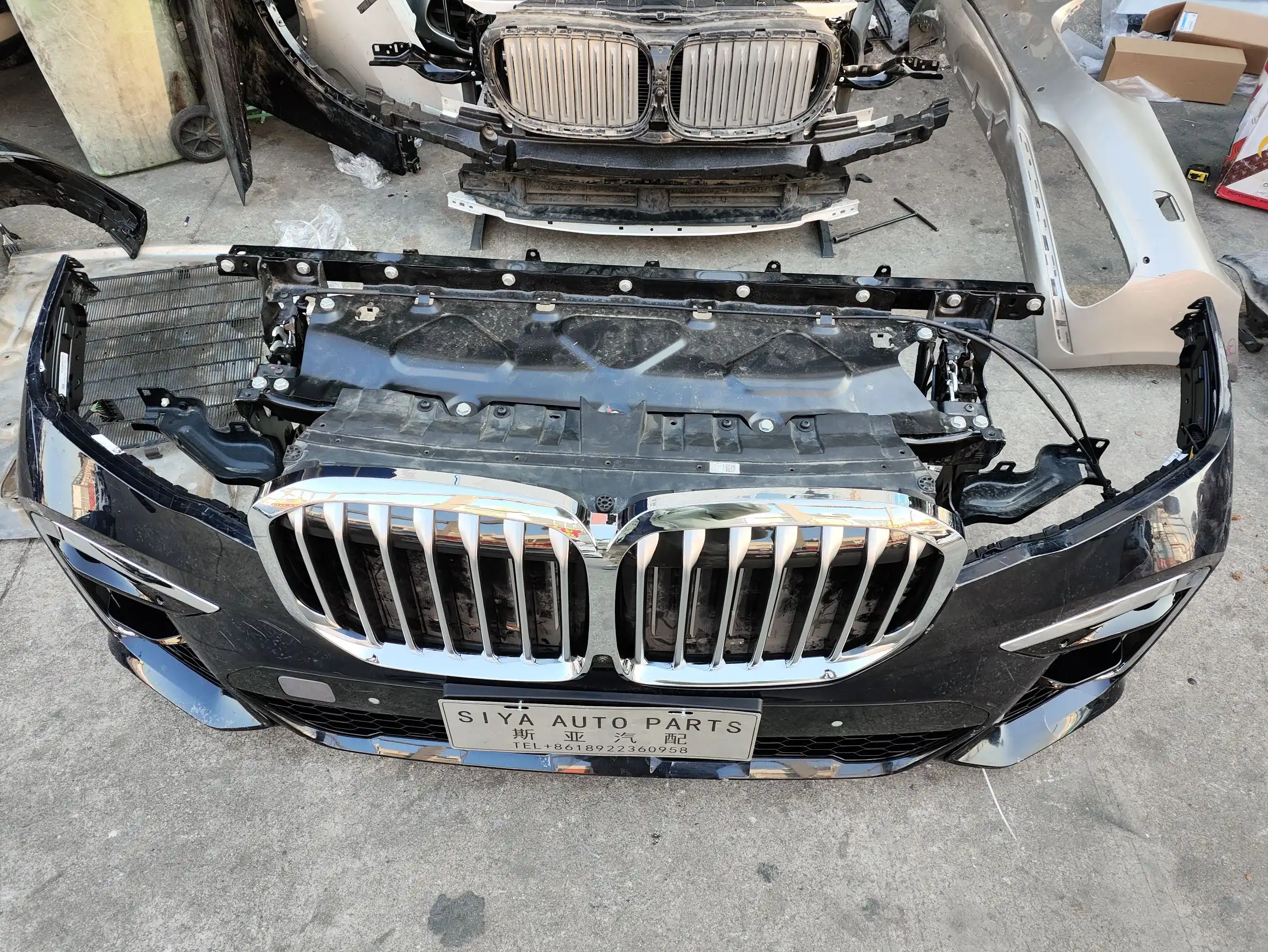 BMW G07 nose cut