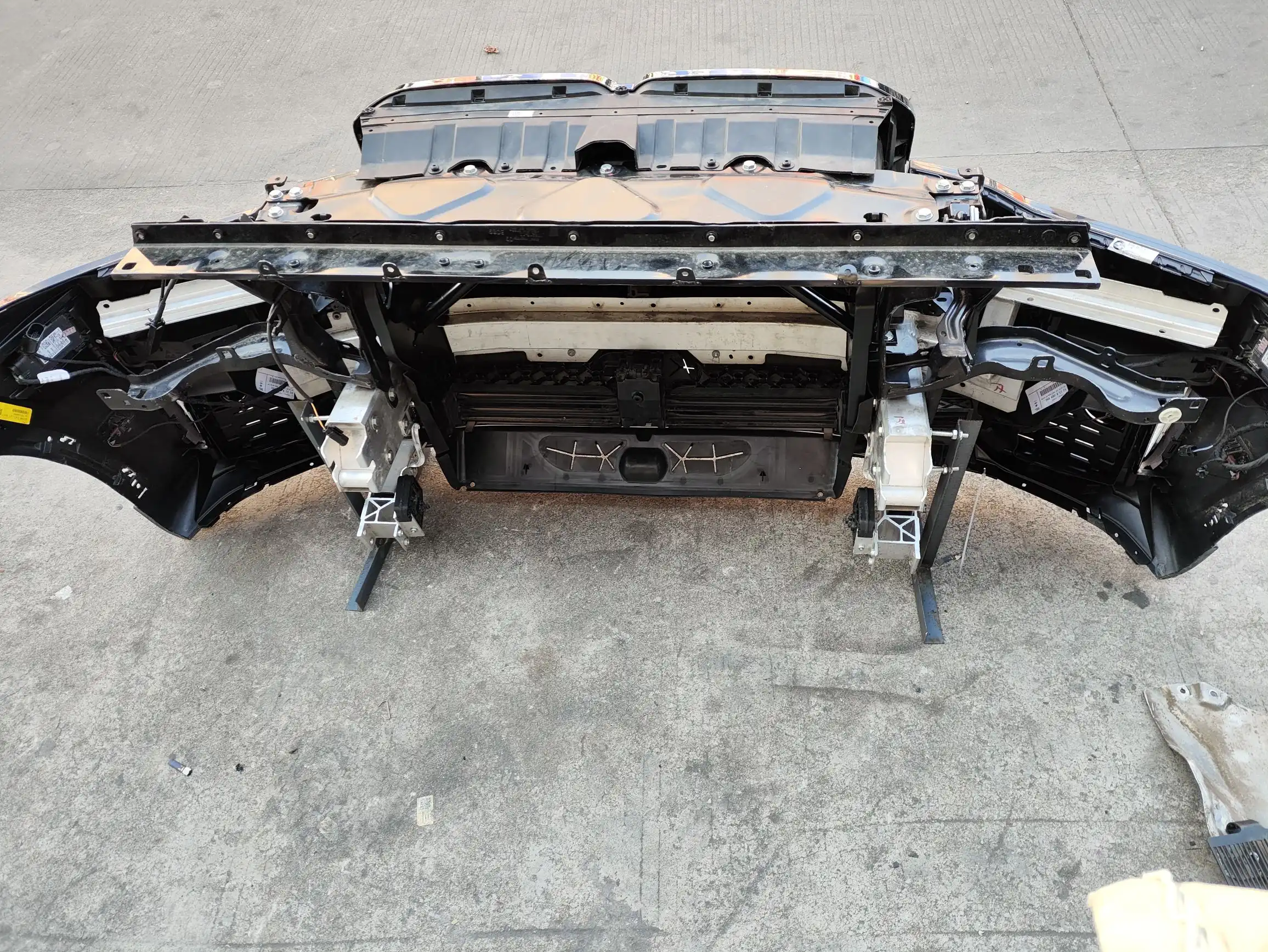 BMW G07 nose cut